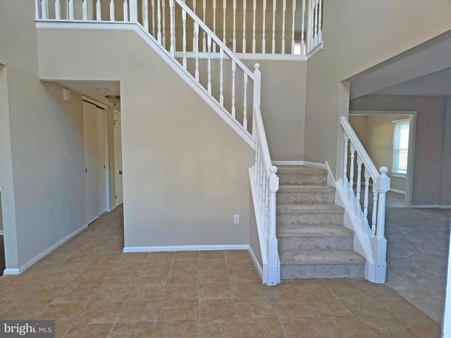 17 STAYMAN LN, Sewell, NJ 08080