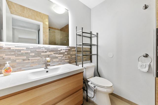 471 Capri J Drive, Delray Beach, FL 33484