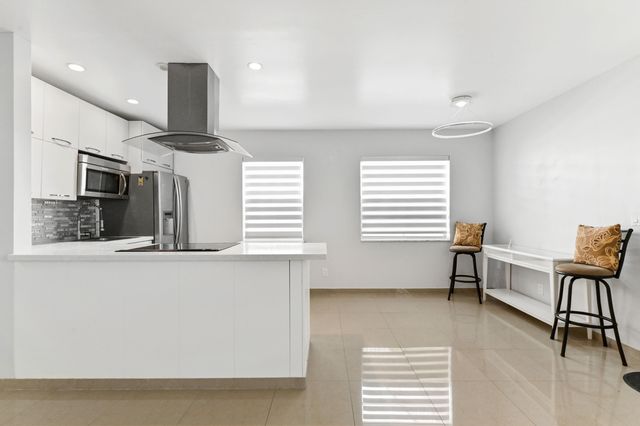 471 Capri J Drive, Delray Beach, FL 33484