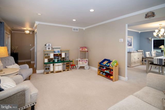 26 MULBERRY ST, Sicklerville, NJ 08081