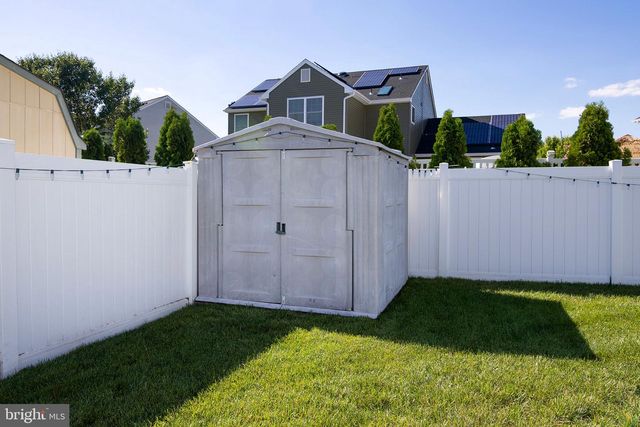 26 MULBERRY ST, Sicklerville, NJ 08081