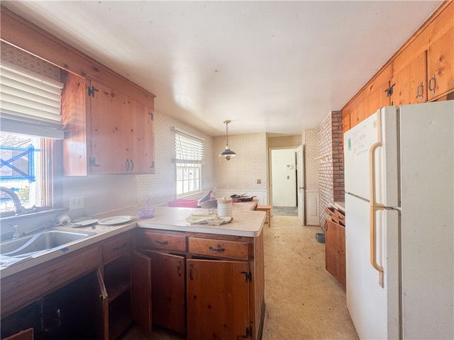 141 Ledgerock Lane, Brighton, NY 14618