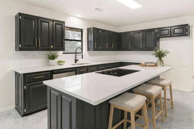 13721 Saint Charles Boulevard, Little Rock, AR 72211