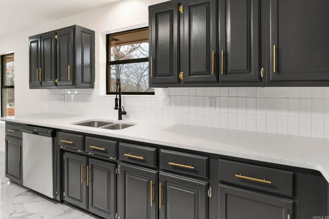 13721 Saint Charles Boulevard, Little Rock, AR 72211