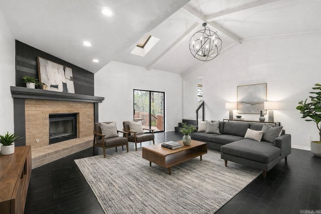 13721 Saint Charles Boulevard, Little Rock, AR 72211