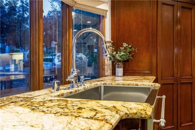 1029 E Acacia, El Segundo, CA 90245