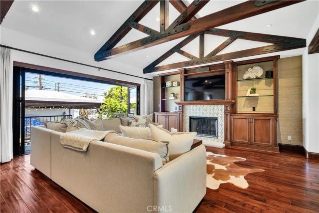 1029 E Acacia, El Segundo, CA 90245