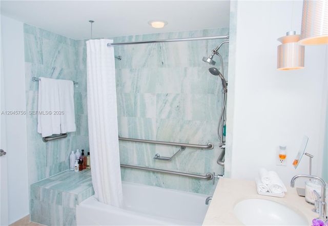 18683 Collins Avenue 1610, Sunny Isles Beach, FL 33160