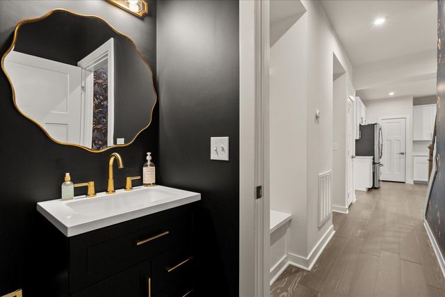 1668 Burtonwood Drive, Moore, SC 29639