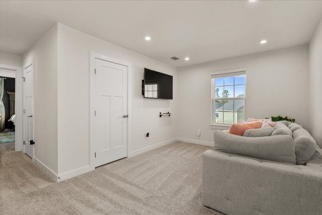 1668 Burtonwood Drive, Moore, SC 29639