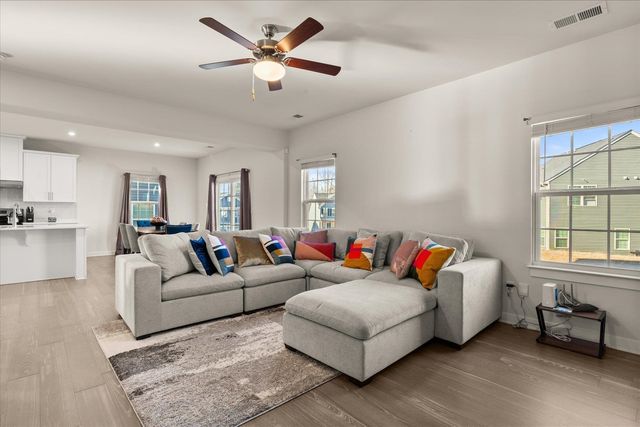 1668 Burtonwood Drive, Moore, SC 29639