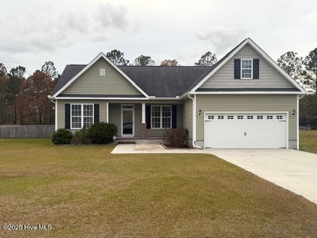 107 Neptune Court, Havelock, NC 28532