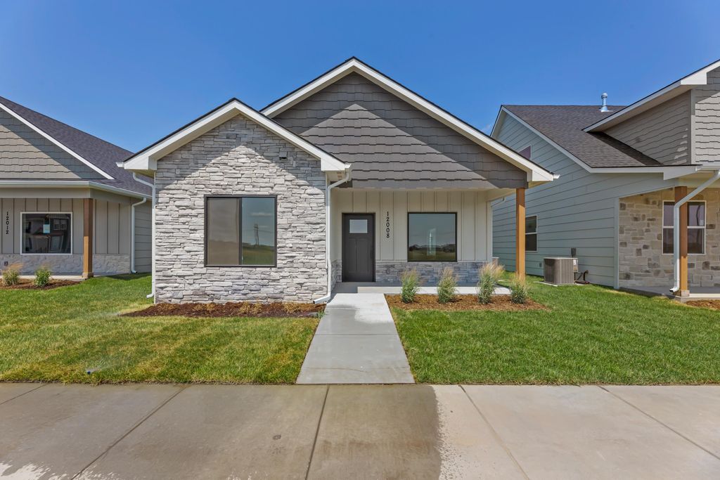 12008 W Arvada Blvd, Maize, KS 67223