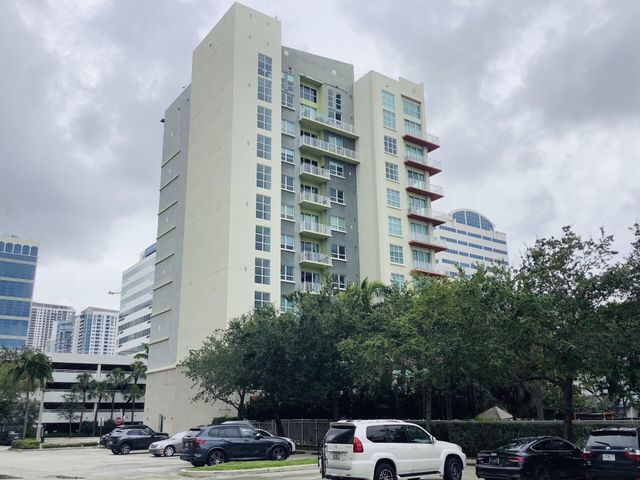 313 NE 2ND Street 305, Fort Lauderdale, FL 33301