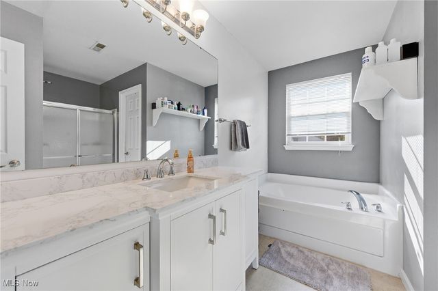 26339 Bluebird Cove, Oakwood, OH 44146