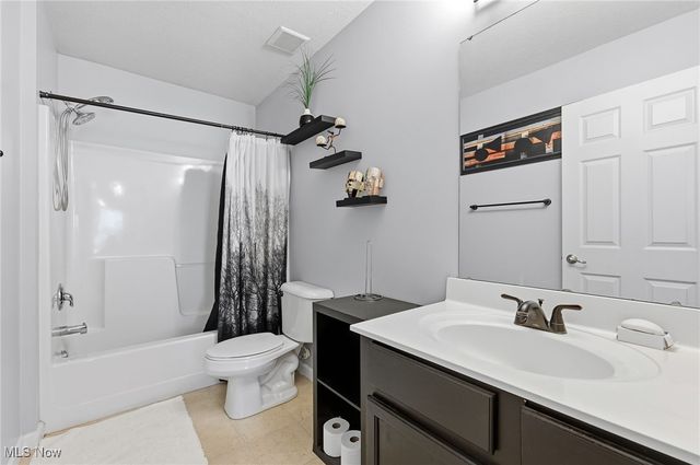 26339 Bluebird Cove, Oakwood, OH 44146