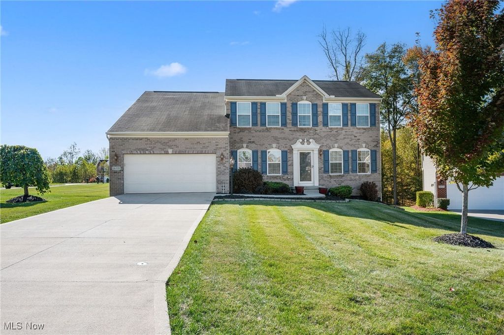 26339 Bluebird Cove, Oakwood, OH 44146