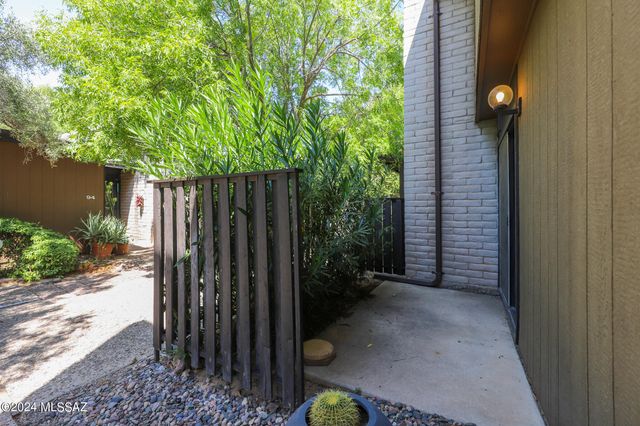 5701 E Glenn St Apt 86, Tucson, AZ 85712