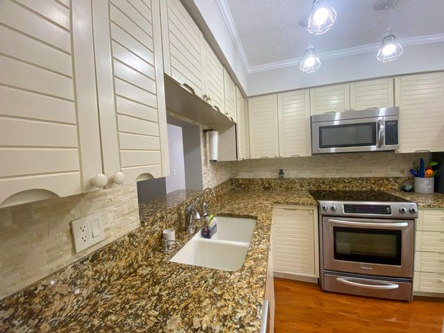 5884 Morningstar Circle 306, Delray Beach, FL 33484