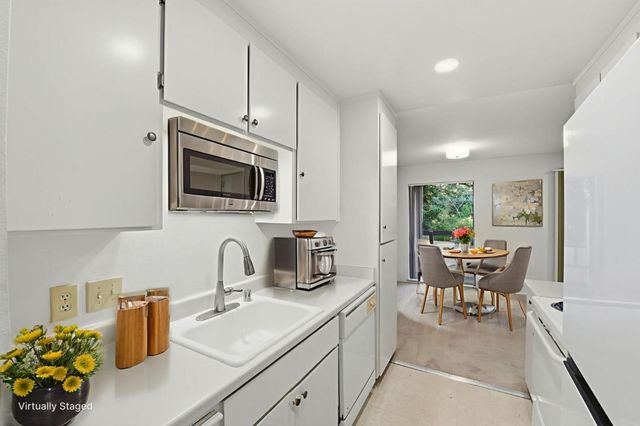 285 Tradewinds Drive 6, San Jose, CA 95123