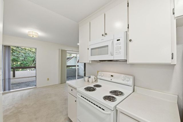 285 Tradewinds Drive 6, San Jose, CA 95123