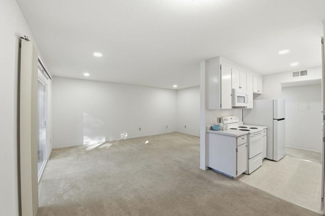 285 Tradewinds Drive 6, San Jose, CA 95123