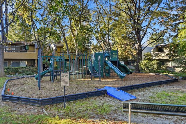 285 Tradewinds Drive 6, San Jose, CA 95123