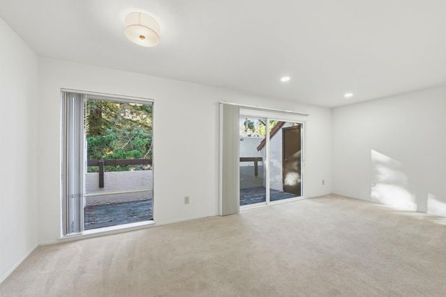 285 Tradewinds Drive 6, San Jose, CA 95123