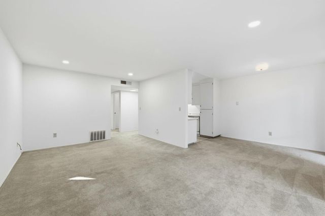 285 Tradewinds Drive 6, San Jose, CA 95123