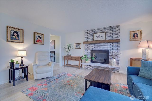 3702 201st Place SW, Lynnwood, WA 98036