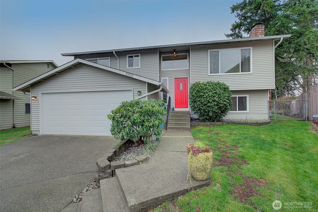 3702 201st Place SW, Lynnwood, WA 98036