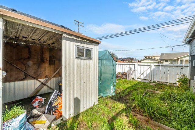 1406 I Street, Eureka, CA 95501