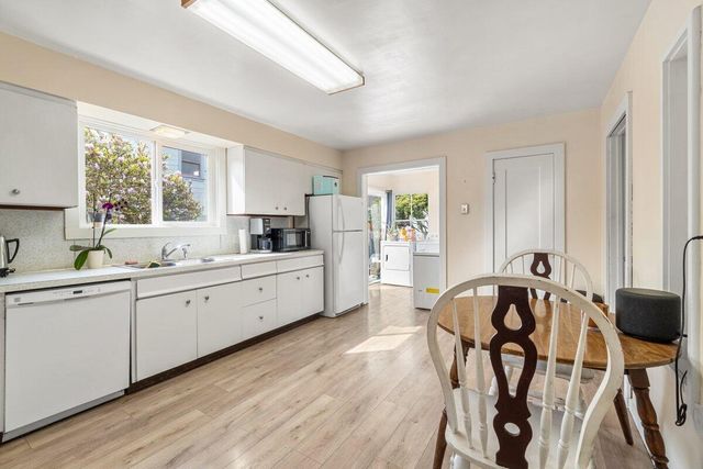 1406 I Street, Eureka, CA 95501