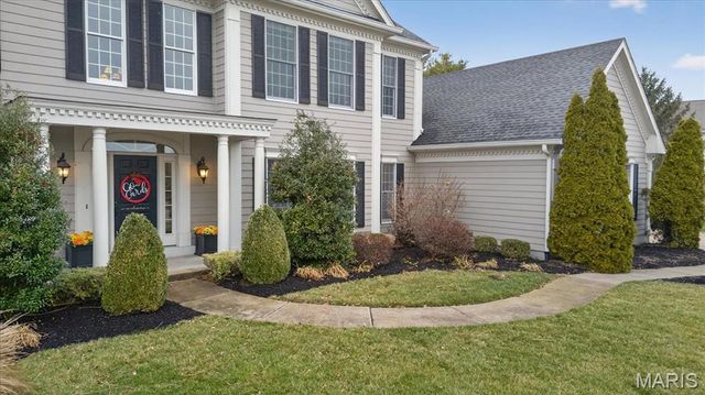 2221 Stonegate Manor Court, Chesterfield, MO 63017