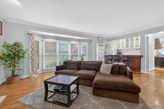 2221 Stonegate Manor Court, Chesterfield, MO 63017