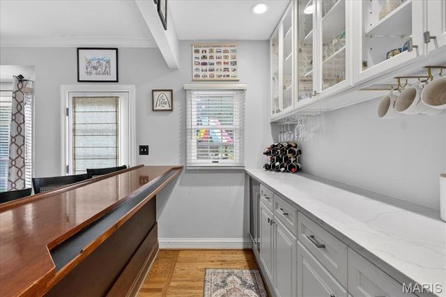 2221 Stonegate Manor Court, Chesterfield, MO 63017