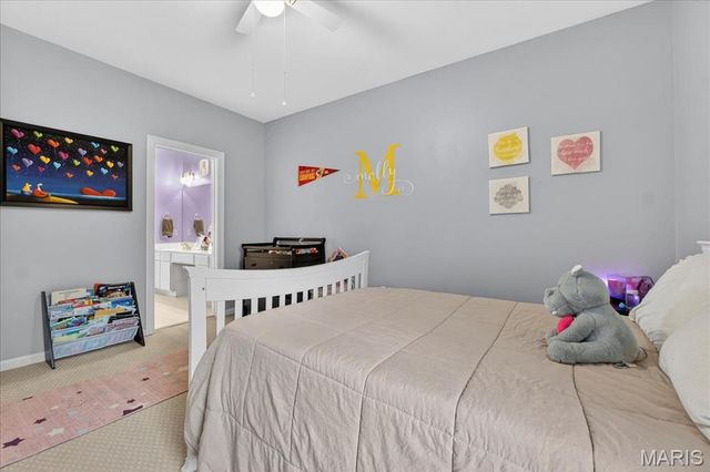 2221 Stonegate Manor Court, Chesterfield, MO 63017