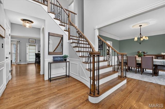 2221 Stonegate Manor Court, Chesterfield, MO 63017