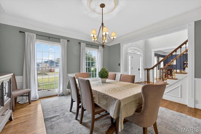 2221 Stonegate Manor Court, Chesterfield, MO 63017