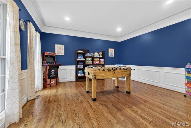 2221 Stonegate Manor Court, Chesterfield, MO 63017