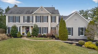 2221 Stonegate Manor Court, Chesterfield, MO 63017