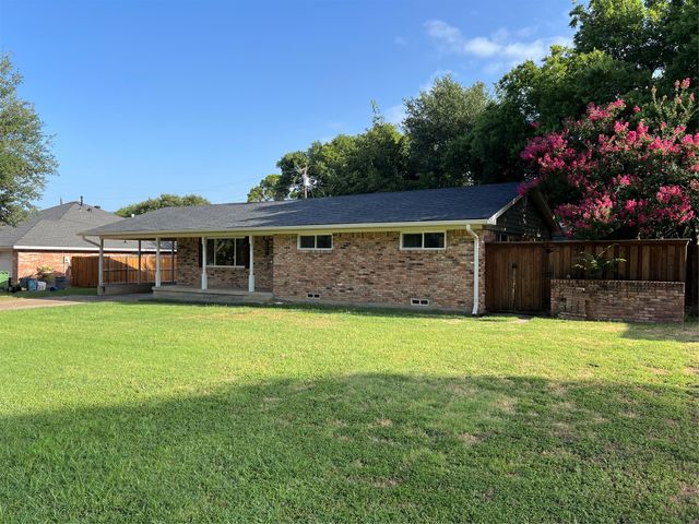 607 Cain Street, Lake Dallas, TX 75065