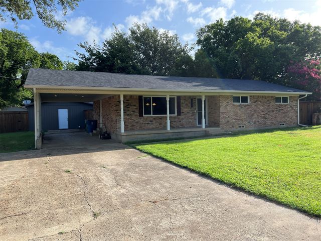 607 Cain Street, Lake Dallas, TX 75065