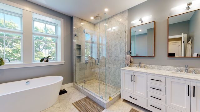 459 E 8th 1, Boston, MA 02127