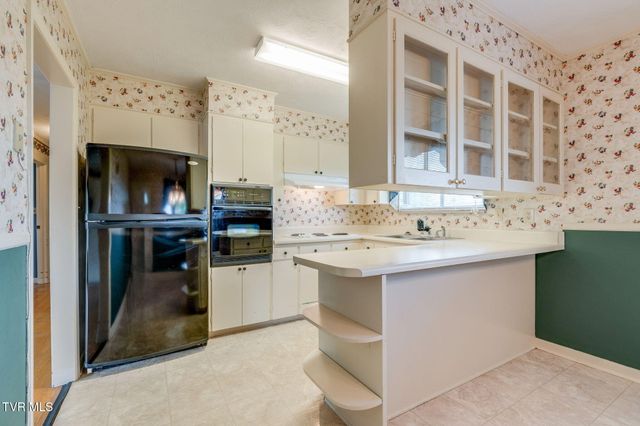 619 East Barton Ridge Road, Greeneville, TN 37745
