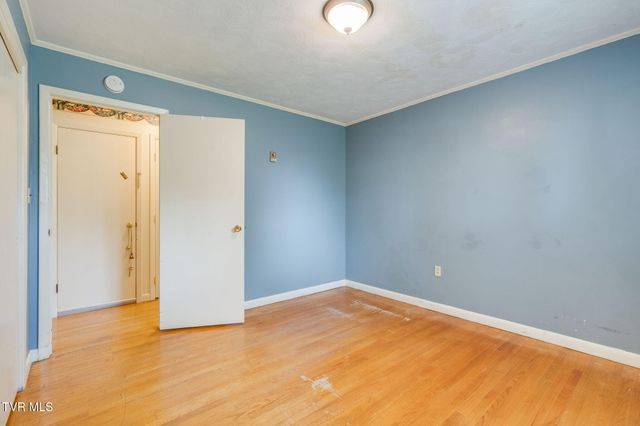 619 East Barton Ridge Road, Greeneville, TN 37745