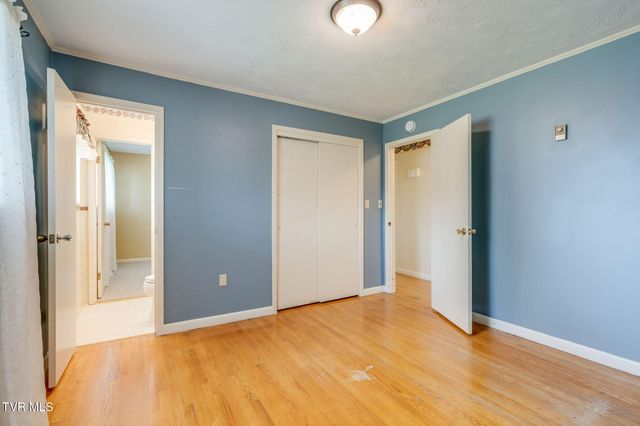 619 East Barton Ridge Road, Greeneville, TN 37745