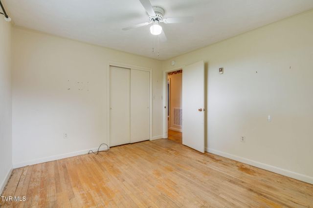 619 East Barton Ridge Road, Greeneville, TN 37745