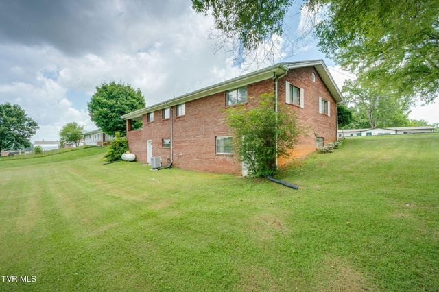 619 East Barton Ridge Road, Greeneville, TN 37745