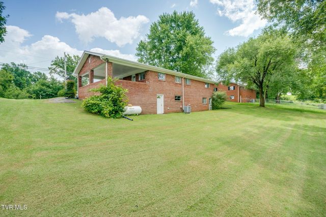 619 East Barton Ridge Road, Greeneville, TN 37745